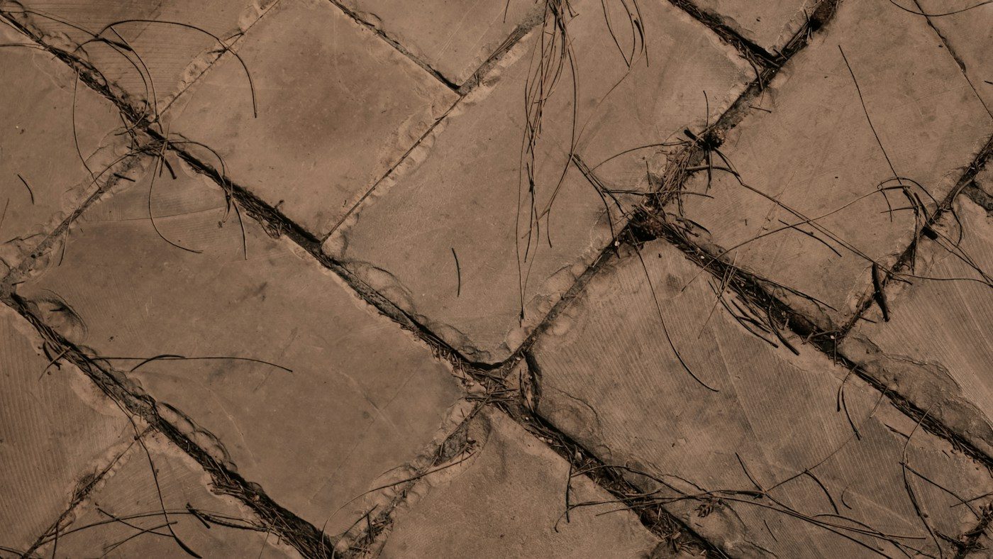 Brown concrete with a slate-tile pattern